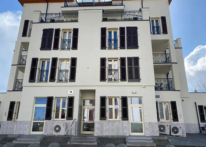 Przy Plazy Promenada 아파트 슈비노우이스쳬